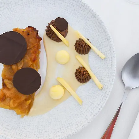 Restaurant Le Relays Du Chasteau - Logis Hotel Brousse-le-Chateau