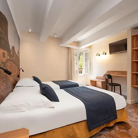 Restaurant Le Relays Du Chasteau - Logis Brousse-le-Chateau