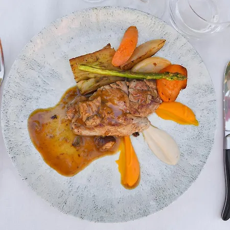 Hotel Restaurant Le Relays Du Chasteau - Logis