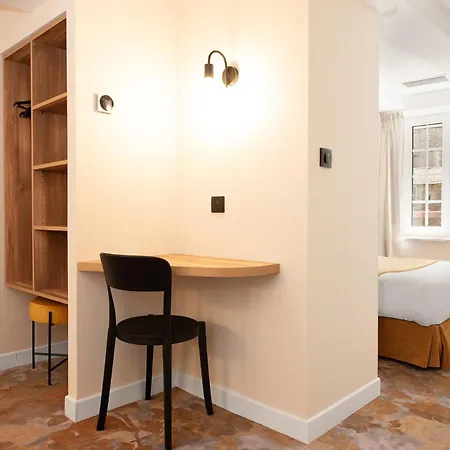 Hotel Restaurant Le Relays Du Chasteau - Logis 3*