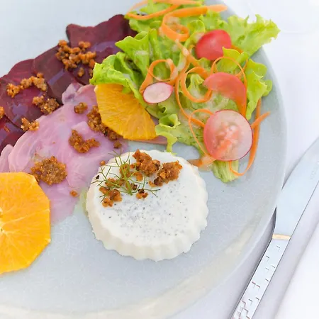 Restaurant Le Relays Du Chasteau - Logis 3* Brousse-le-Chateau