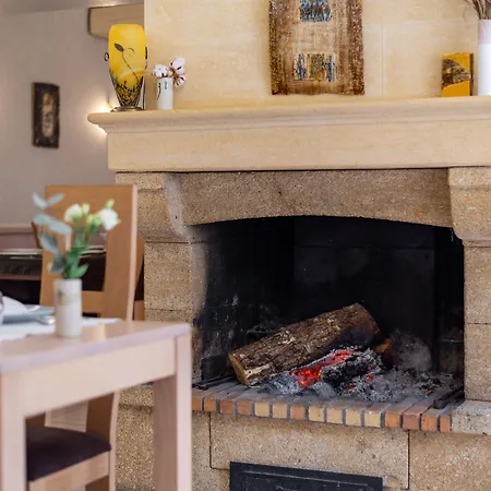 Hotel Restaurant Le Relays Du Chasteau - Logis 3*