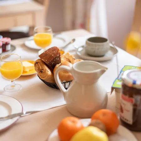 Restaurant Le Relays Du Chasteau - Logis Hotel Brousse-le-Chateau