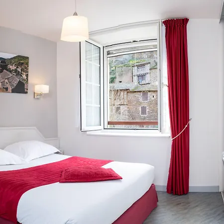 Restaurant Le Relays Du Chasteau - Logis Hotel Brousse-le-Chateau