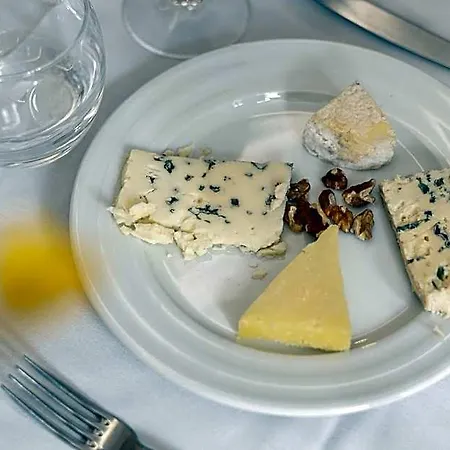Hotel Restaurant Le Relays Du Chasteau - Logis 3*