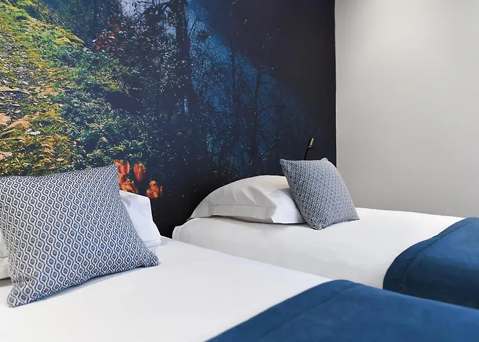 Szálloda Restaurant Le Relays Du Chasteau - Logis Brousse-le-Château