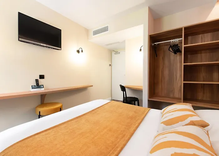 Restaurant Le Relays Du Chasteau - Logis 3* Brousse-le-Château