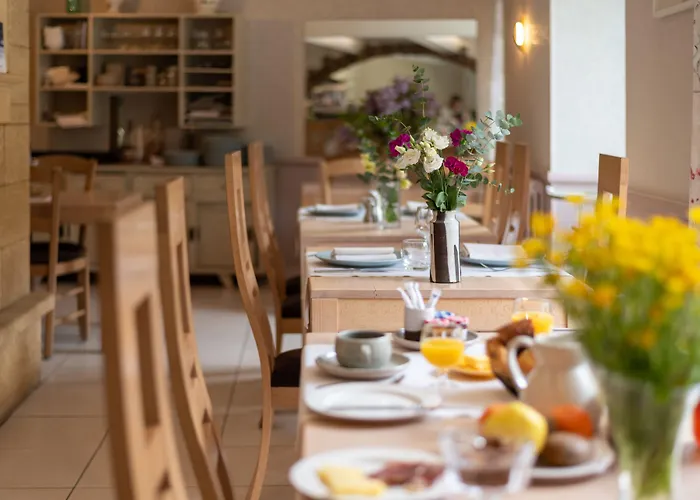 Restaurant Le Relays Du Chasteau - Logis Brousse-le-Château