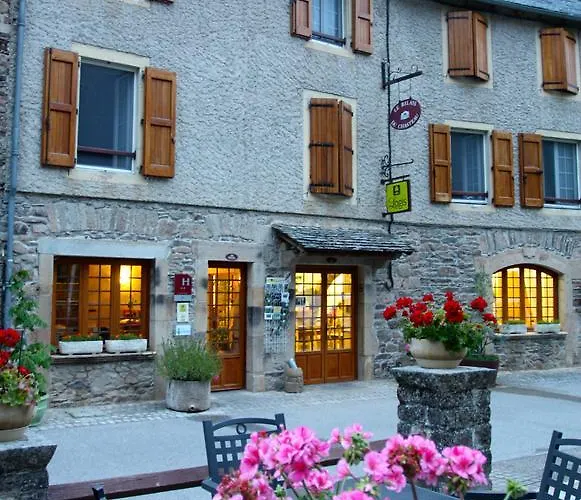 Restaurant Le Relays Du Chasteau - Logis 3* Brousse-le-Château